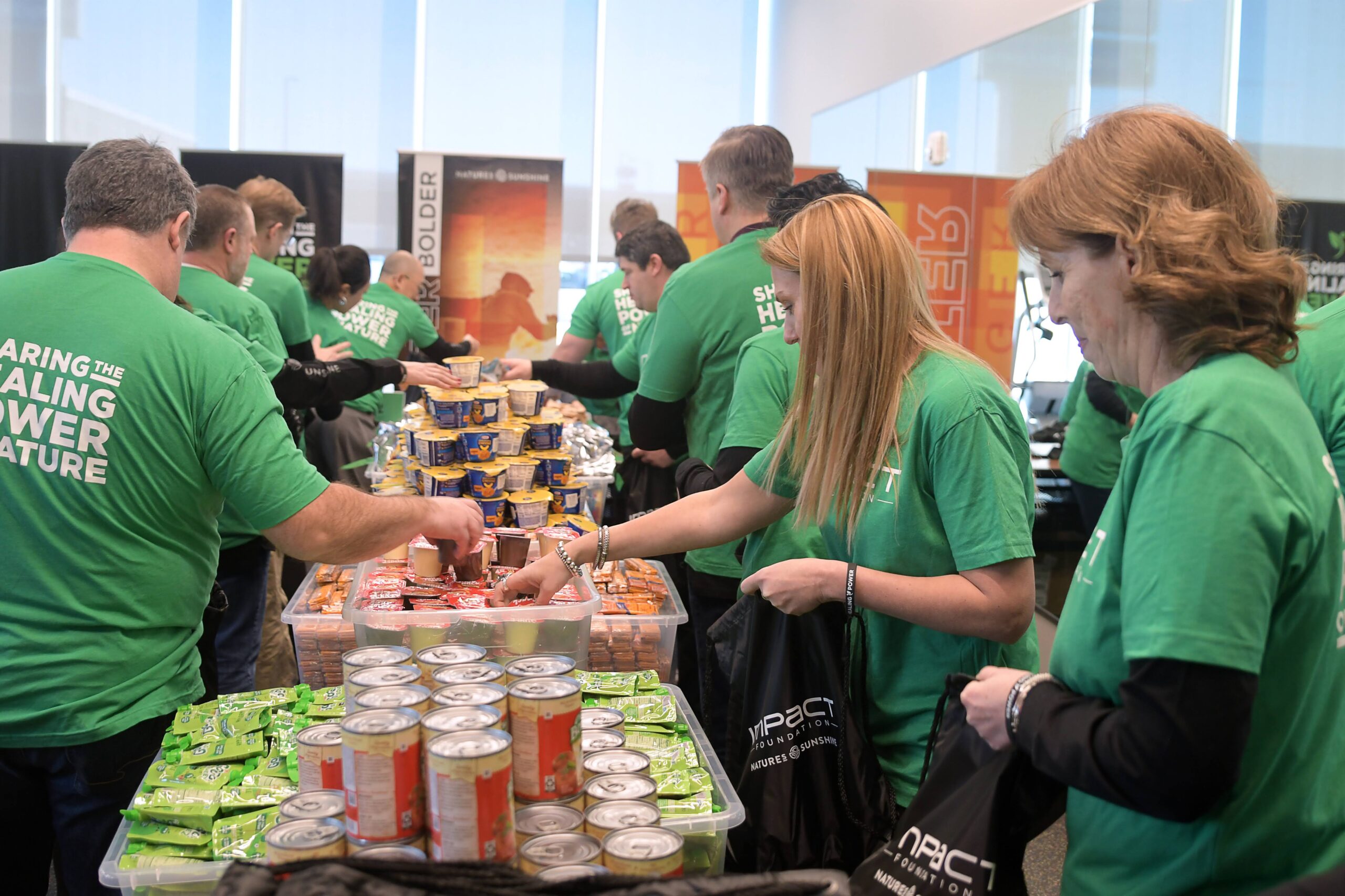 Nature’s Sunshine Leaders Help Feed Hungry Students